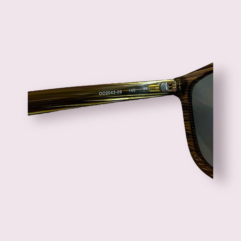 Oakley Frogskins LX Polarized Wayfarer Sunglasses - Picture 6 of 10